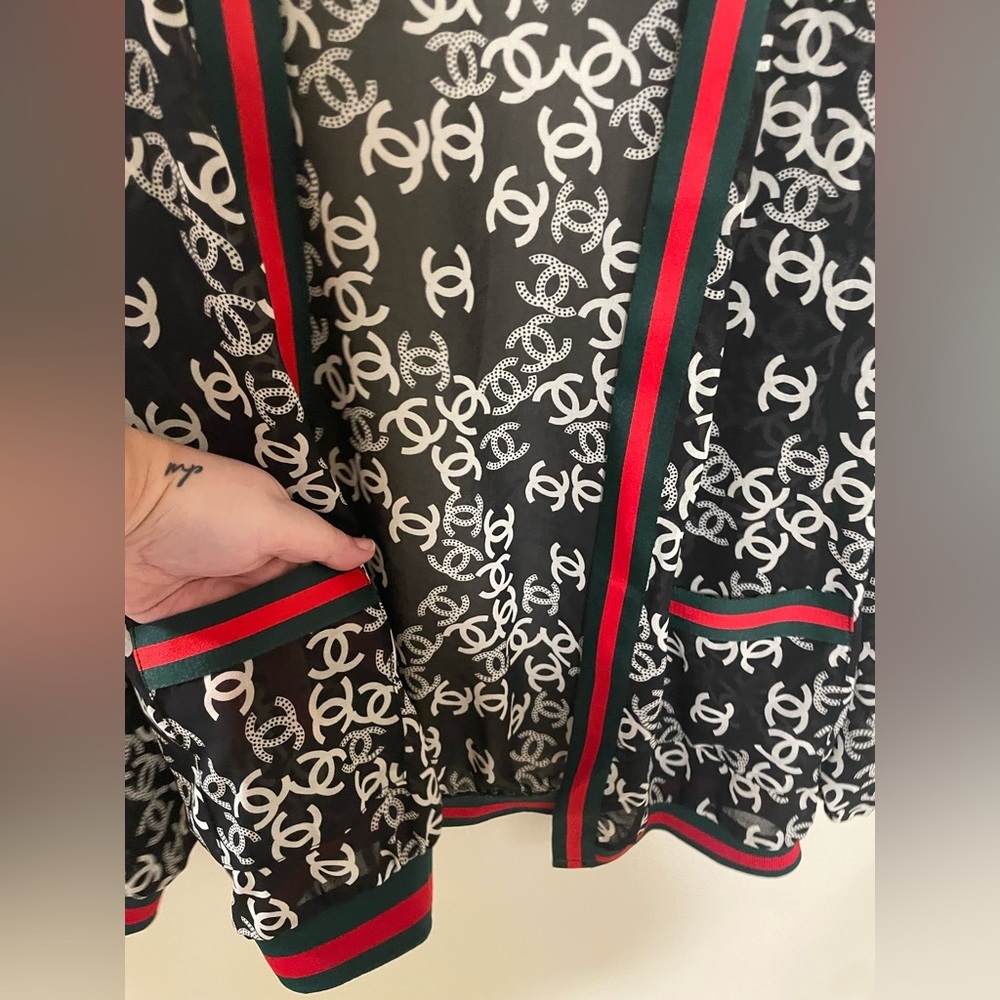 ✨CC Chanel Sheer Cardigan Size M - Picture 3 of 8